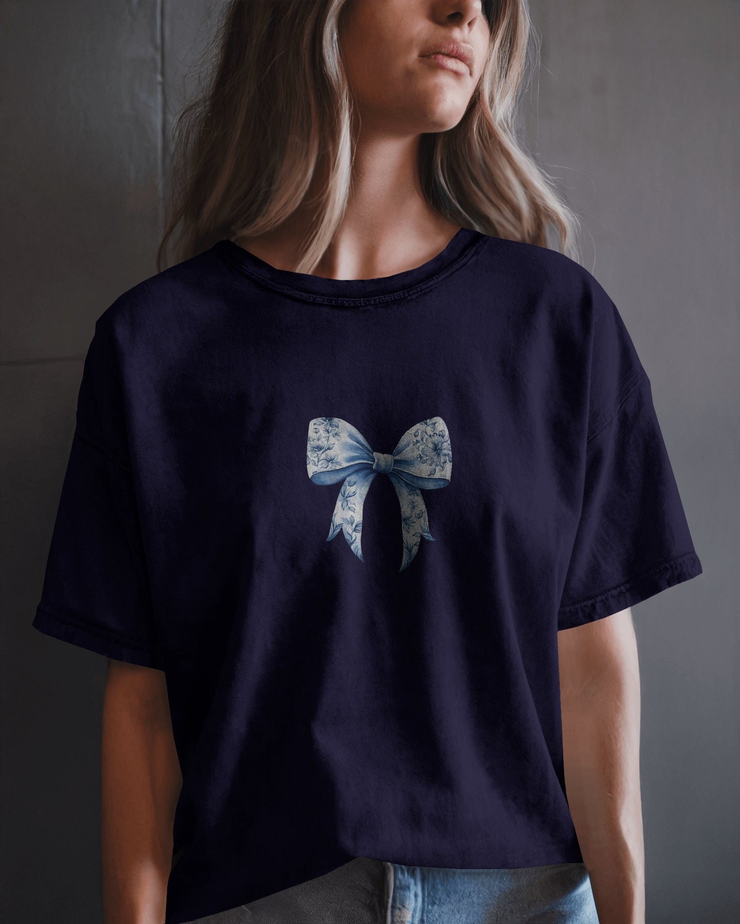 "Floral Bow Elegant Navy Blue T-shirt"